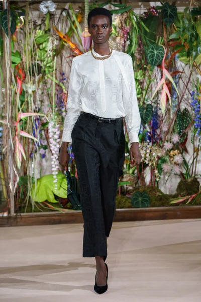 Look 55